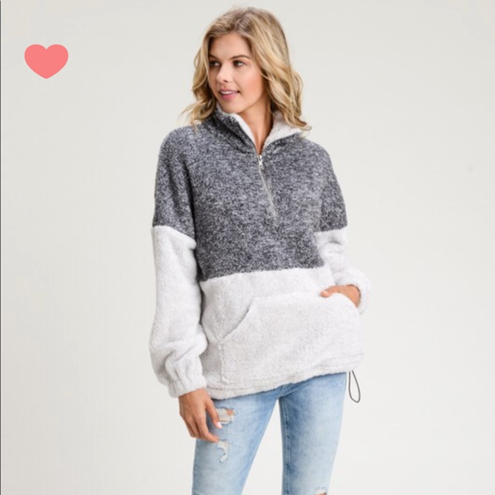 Two Tone Fuzzy Pull Over